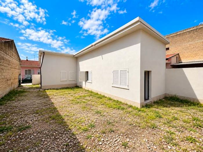 Casa quadrilocale in vendita in Via Tombe Garibaldine, Sant'angelo In Formis, Capua