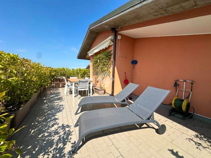 Casa quadrilocale in vendita in Piazza Sandro Pertini, Centro, Paullo
