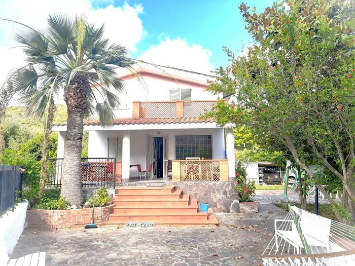 Casa con 6 locali in vendita in Via del Frantoio, Centola