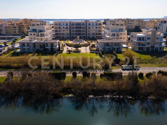 Appartamento trilocale in vendita in Via Giovanni Falcone, Centro, Orbetello