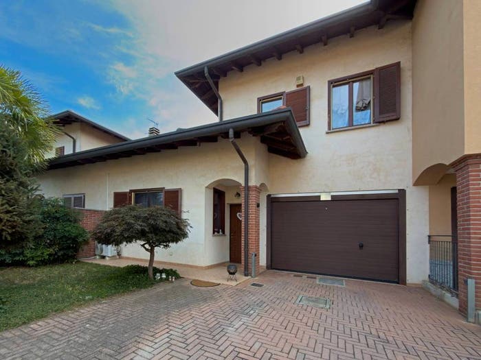 Casa con 5 locali in vendita in Via Carmine, Centro, Oleggio