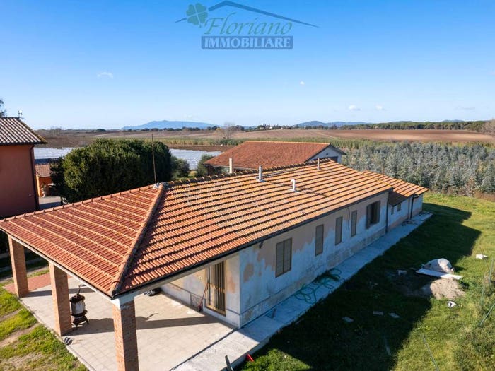 Casa con 6 locali in vendita in Strada Tavolaro, Montalto di Castro