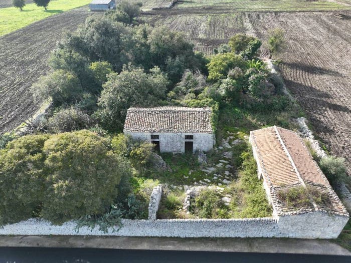 Casa quadrilocale in vendita in Contrada Pozzo Cassero, Trebalate I, Modica