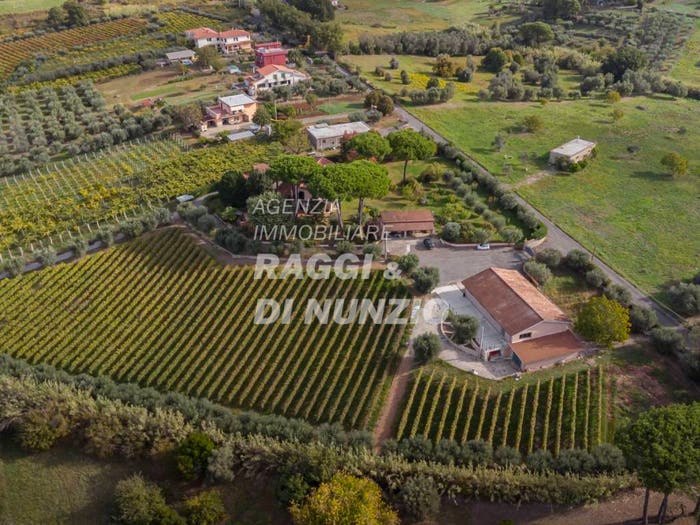 Casa con 6 locali in vendita in Via Passo della Corte, Centro, Lanuvio