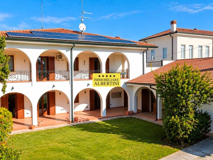 Casa con 6 locali in vendita in Piazza Renato Bolognese, Centro, Trevenzuolo