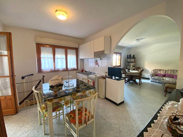 Appartamento con 5 locali in vendita in Via di Casina Nova, Centro, Paciano