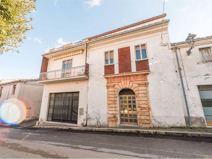 Appartamento con 6 locali in vendita in corso Umberto, Centro, Civitella Casanova
