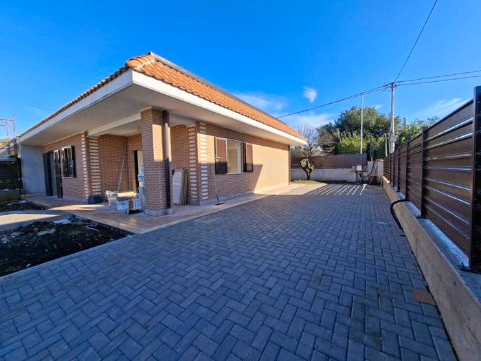 Casa quadrilocale in vendita in Via Provinciale Per Latina, Centro, Cisterna di Latina