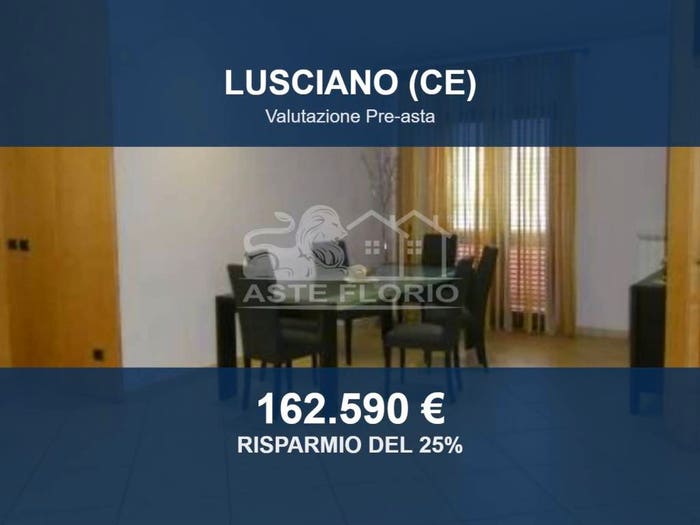 Appartamento con 5 locali in vendita in Via P Nenni, Lusciano