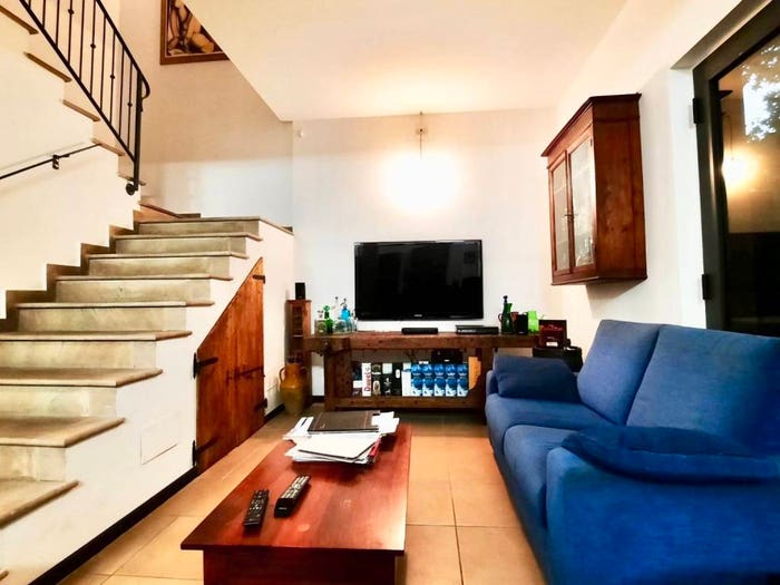 Appartamento con 6 locali in vendita in Viale Campania, Semicentro, Cascina