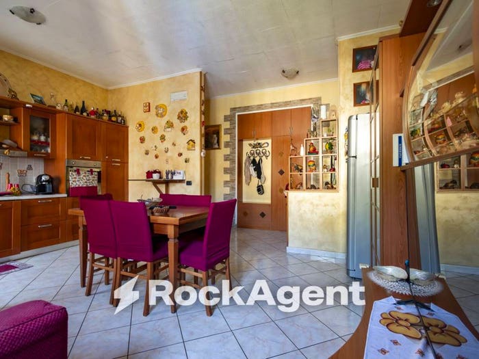 Appartamento trilocale in vendita in Via Antonio Masciari, Centro Storico, Catanzaro