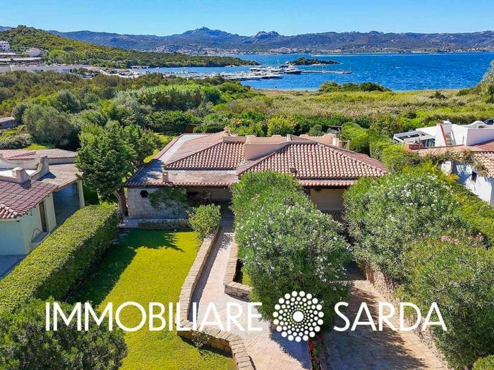 Casa con 6 locali in vendita in Baja Sardinia, Arzachena