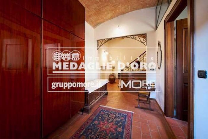 Appartamento quadrilocale in vendita in Viale Monte Kosica, Sacca Stazione, Modena