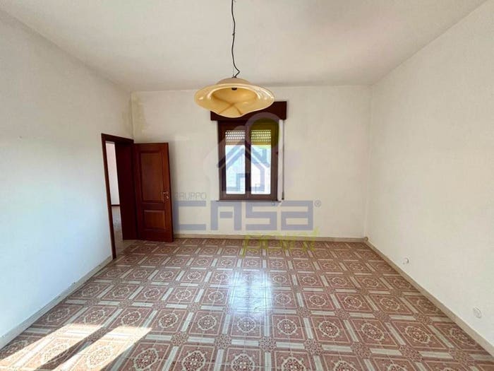 Appartamento con 5 locali in vendita in via Guglielmo Marconi, Isola Dovarese