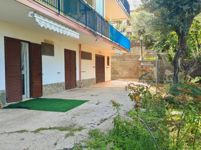 Appartamento trilocale in vendita in Via Melaro, Agnone, Montecorice