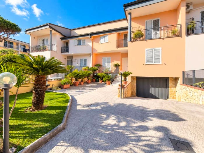 Casa quadrilocale in vendita in Via Francesco De Sanctis, Marcianise