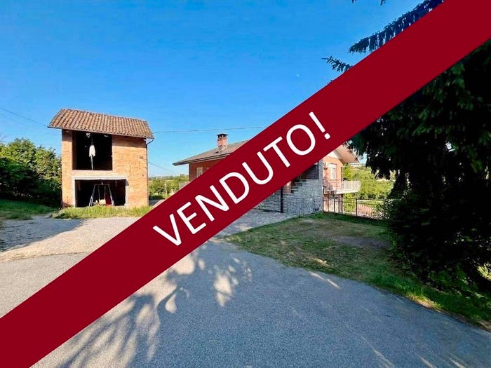 Casa quadrilocale in vendita in Frazione Santa Maria Onorati, Santa Maria, La Morra