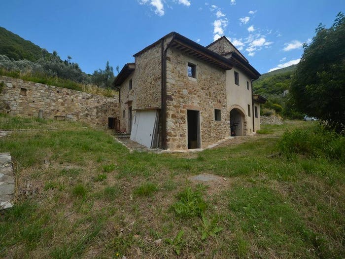 Casa con 6 locali in vendita in Via San Martino a Leccio, Calenzano