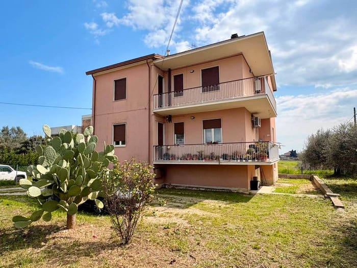Appartamento con 5 locali in vendita in Via Cupa, Centro, Giulianova