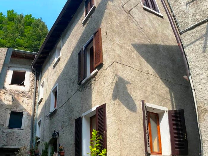 Casa con 6 locali in vendita in Via Roma, Cassiglio