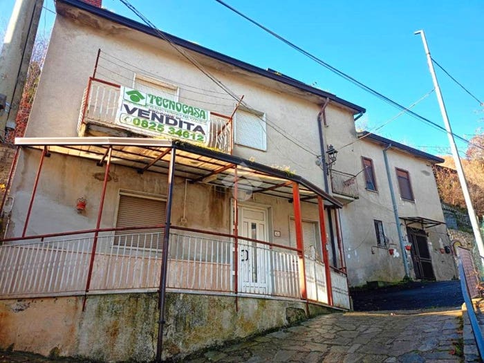 Casa trilocale in vendita in Via Pietrarola, Centro, Santa Paolina