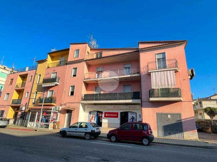 Appartamento trilocale in vendita in Via Provinciale, Marina Di Schiavonea, CoriglianoRossano