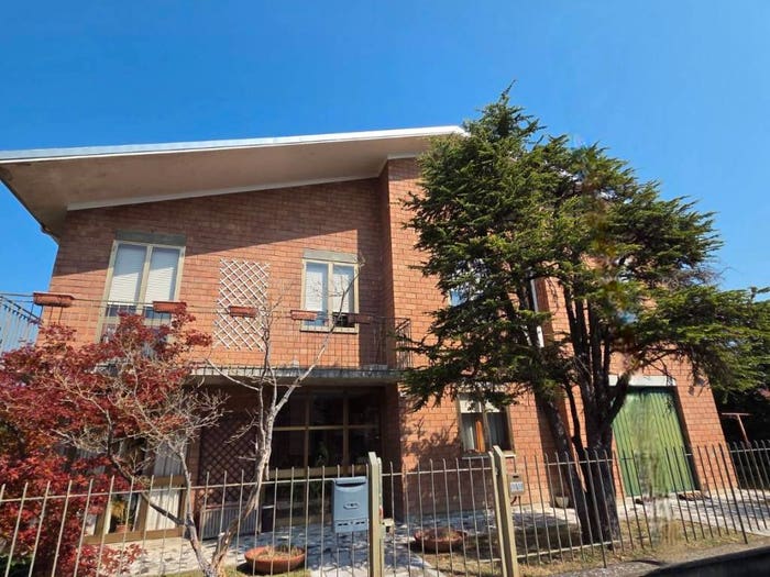 Casa con 6 locali in vendita in Via Luigi Gonzaga, Centro, Guastalla