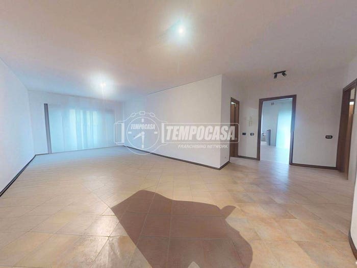 Appartamento trilocale in vendita in Via Guazzo, Piazzale Milano Stazione, Piacenza