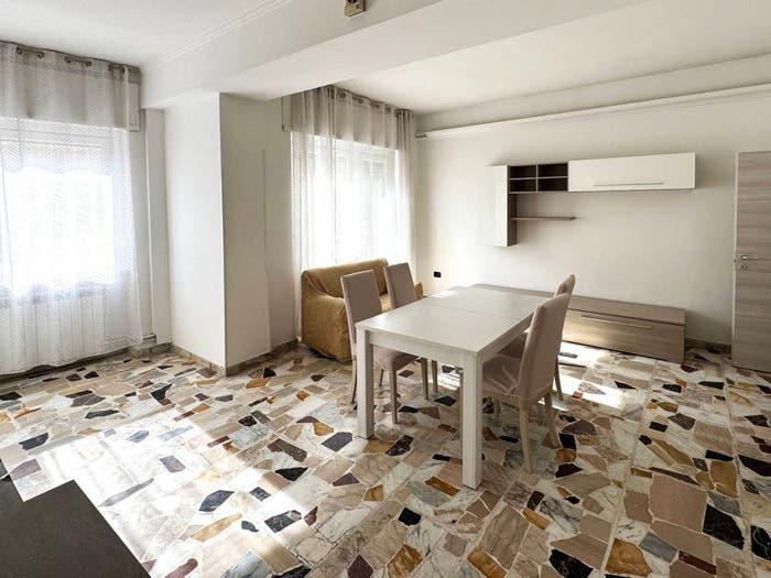 Appartamento quadrilocale in vendita in VIA VITTORIO VENETO, Centro, Avezzano
