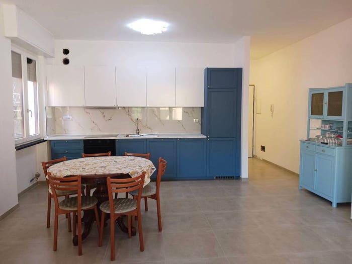 Appartamento quadrilocale in vendita in Traversa di Via Torrente San Lorenzo, Centro, Moneglia