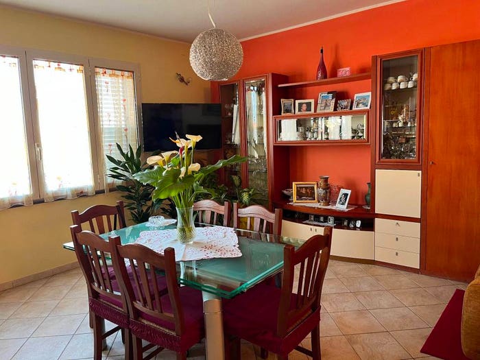 Appartamento quadrilocale in vendita in Via Giuseppe Garibaldi, Centro, Cabras