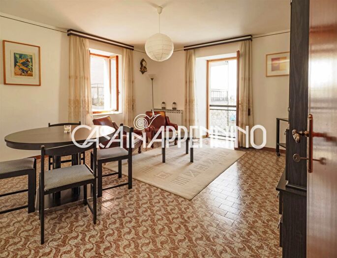 Casa con 5 locali in vendita in Frassinoro
