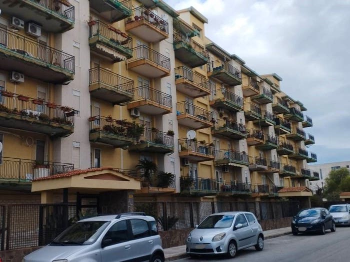 Appartamento con 6 locali in vendita in Viale Vittorio Veneto, Floridia