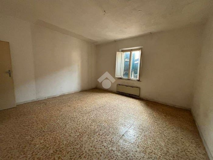 Appartamento quadrilocale in vendita in Via Ippolito Nievo, Centro, Cascina