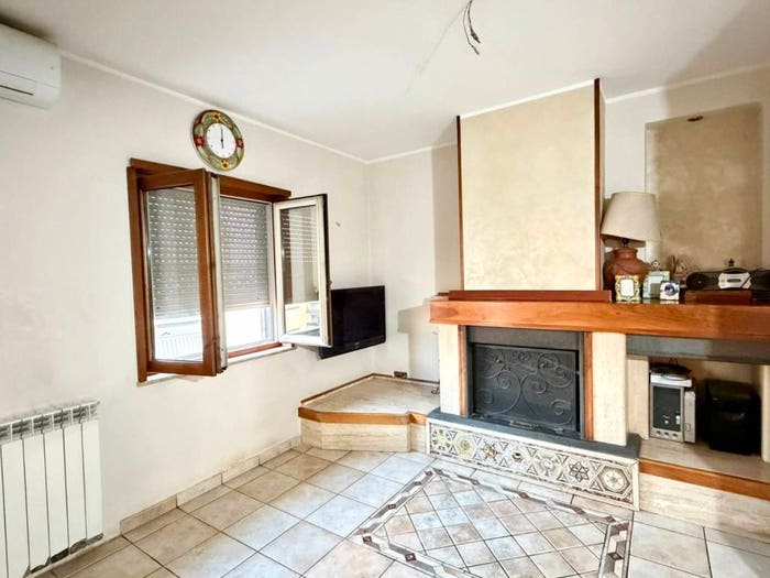 Appartamento quadrilocale in vendita in Corso Umberto I, Centro, Casalnuovo di Napoli