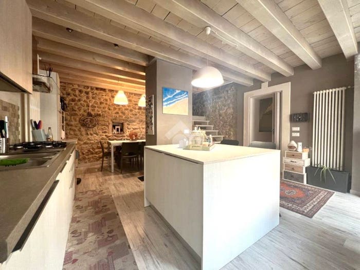 Casa trilocale in vendita in Via Bologna, Centro, Nave