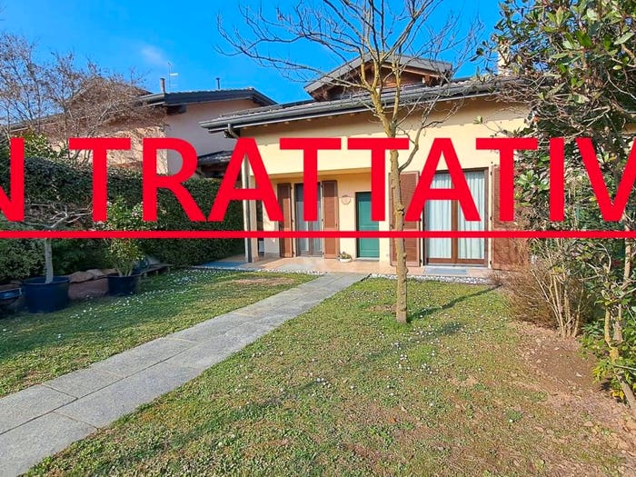 Casa con 6 locali in vendita in Via Michelangelo Buonarroti, Centro, Gazzada Schianno