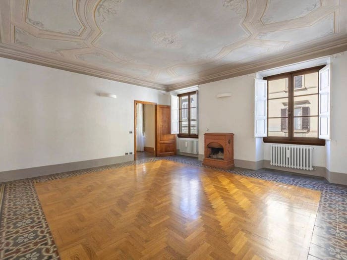Appartamento con 5 locali in vendita in Via della Mattonaia, D'Azeglio, Firenze