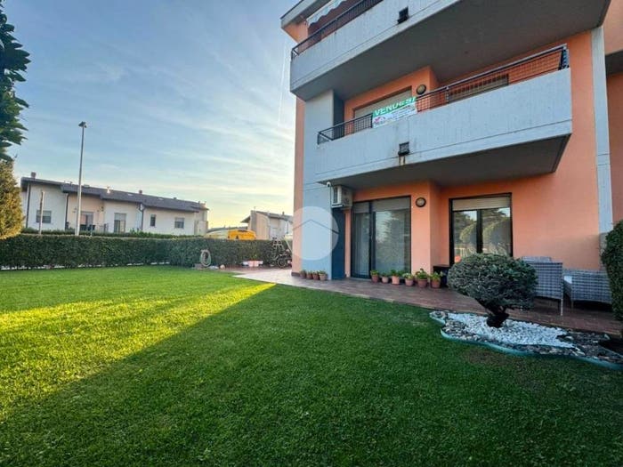 Appartamento trilocale in vendita in Via Torquato Tasso, Montello