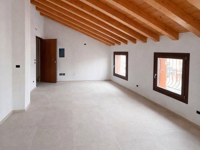Appartamento con 6 locali in vendita in VIA ROMA, Centro, Belfiore