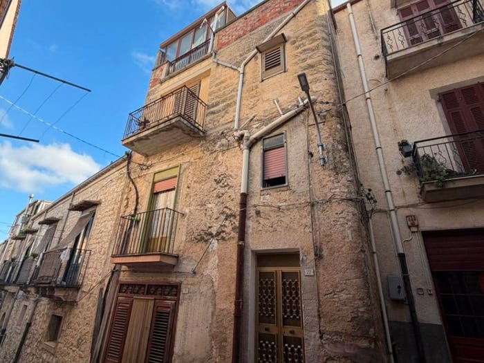 Casa quadrilocale in vendita in Via Arco Vuoto, Centro, Chiusa Sclafani