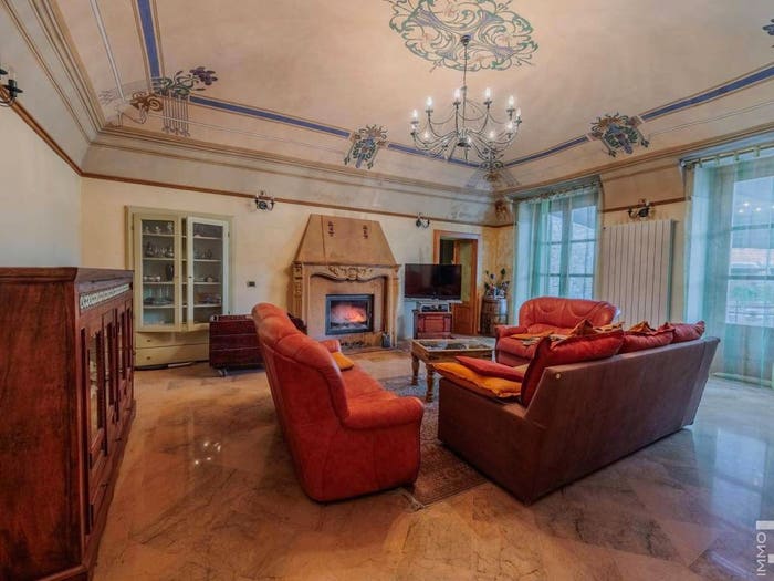 Casa con 6 locali in vendita in Via San Lazzaro, Pontremoli