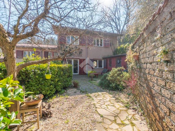 Casa quadrilocale in vendita in Via Sesto Quintilio Candiano, Monte Porzio Catone
