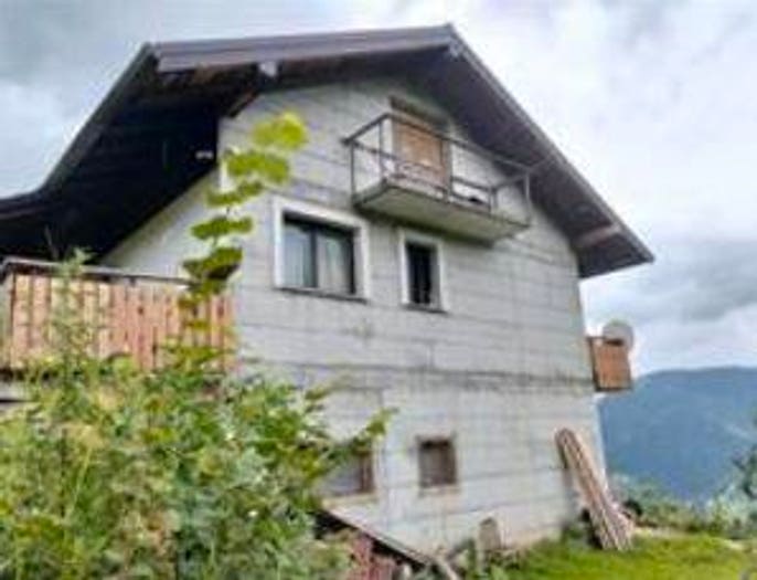 Casa quadrilocale in vendita in Via M Pizzul, Ravinis, Paularo