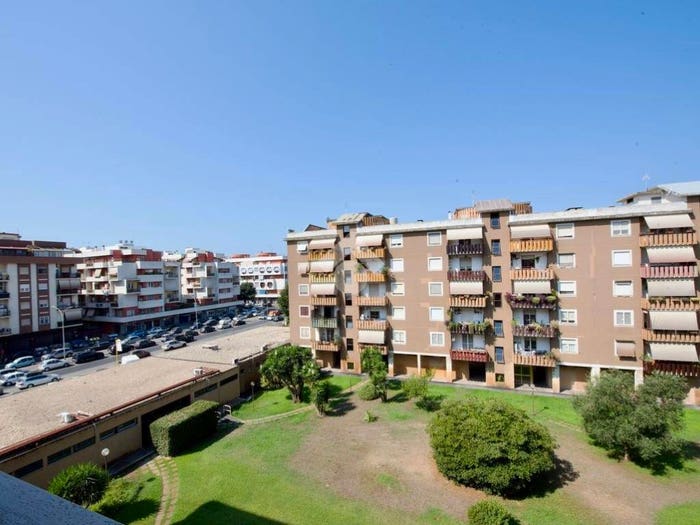 Appartamento trilocale in vendita in Ostia Ponente, Roma