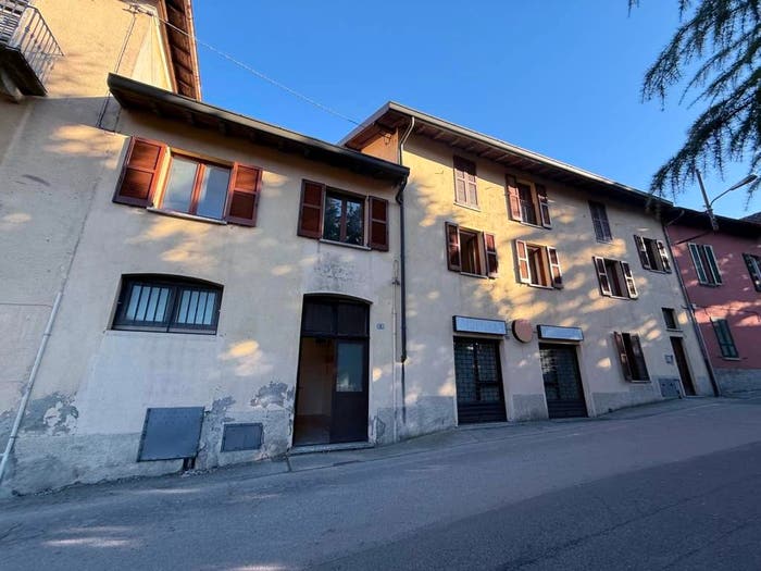 Appartamento quadrilocale in vendita in Via Armando Diaz, Corneno Galliano Carella Mariaga, Eupilio