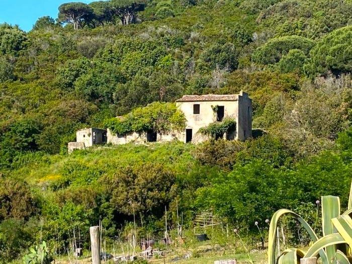 Casa con 6 locali in vendita in via dei forcioni, Campo nell'Elba