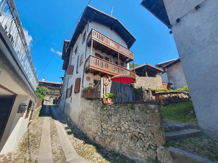 Casa con 5 locali in vendita in Frazione Oltris, Ampezzo