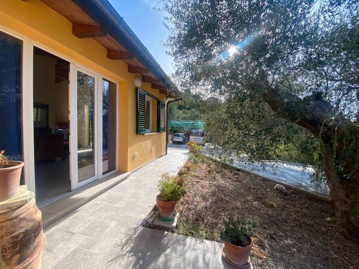 Casa quadrilocale in vendita in Piani Torrazza, Imperia