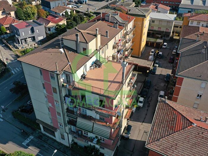 Casa trilocale in vendita in Via Emilia, Centro, Casalpusterlengo